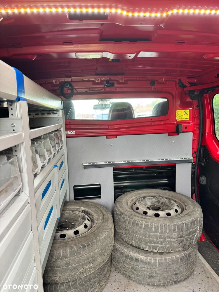Opel Vivaro - 20