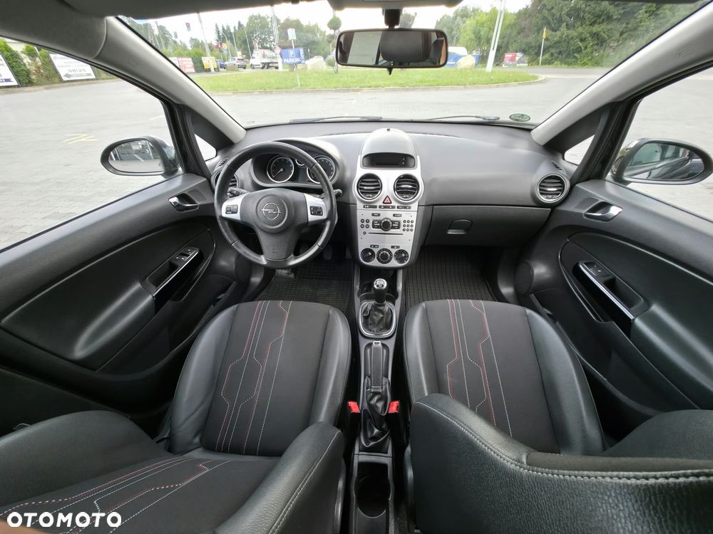 Opel Corsa 1.4 16V 150 Jahre - 7
