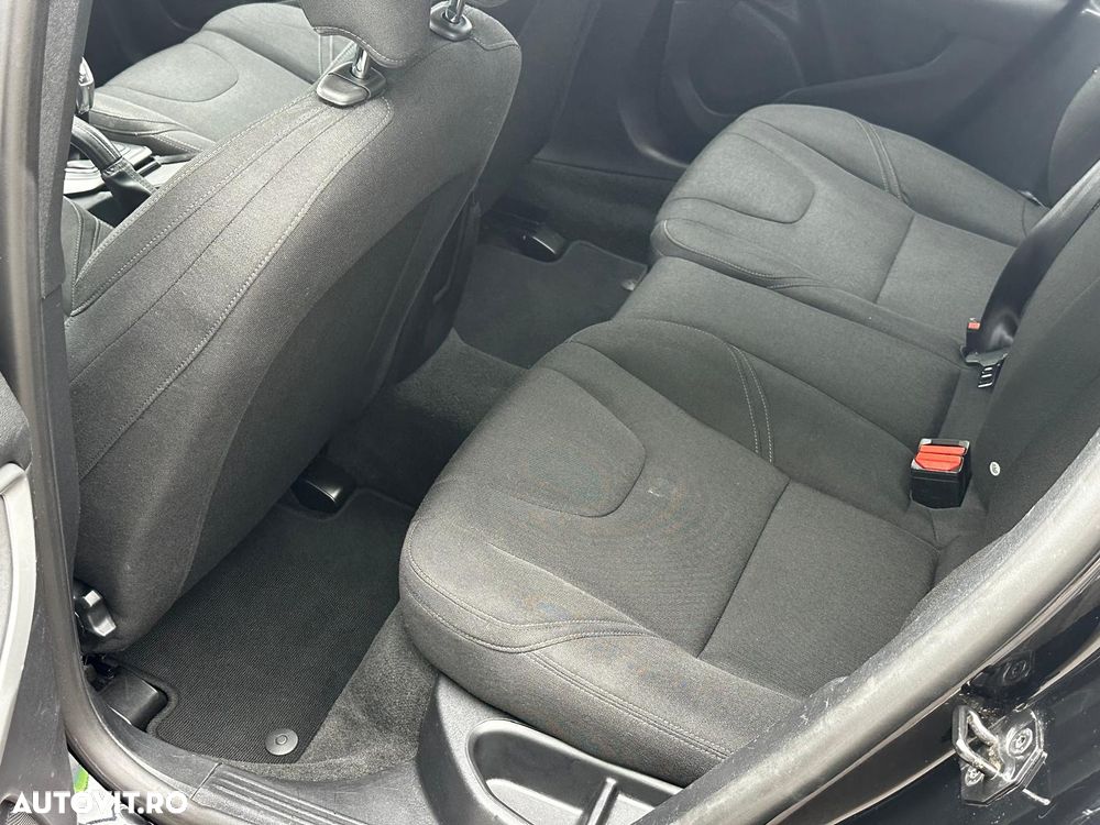 Volvo V40 D2 - 7