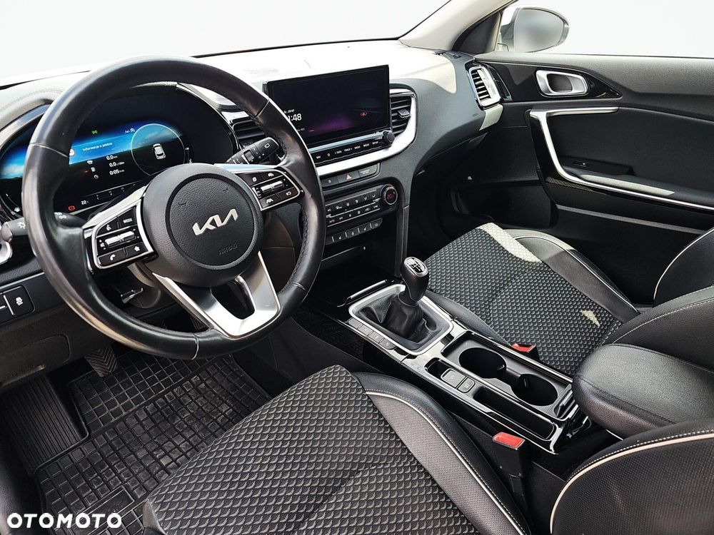 Kia XCeed 1.5 T-GDI Business Line - 11
