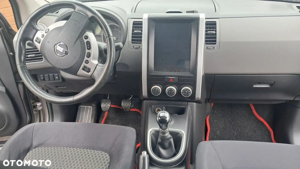 Nissan X-Trail 2.0 dCi 4x4 DPF LE - 19