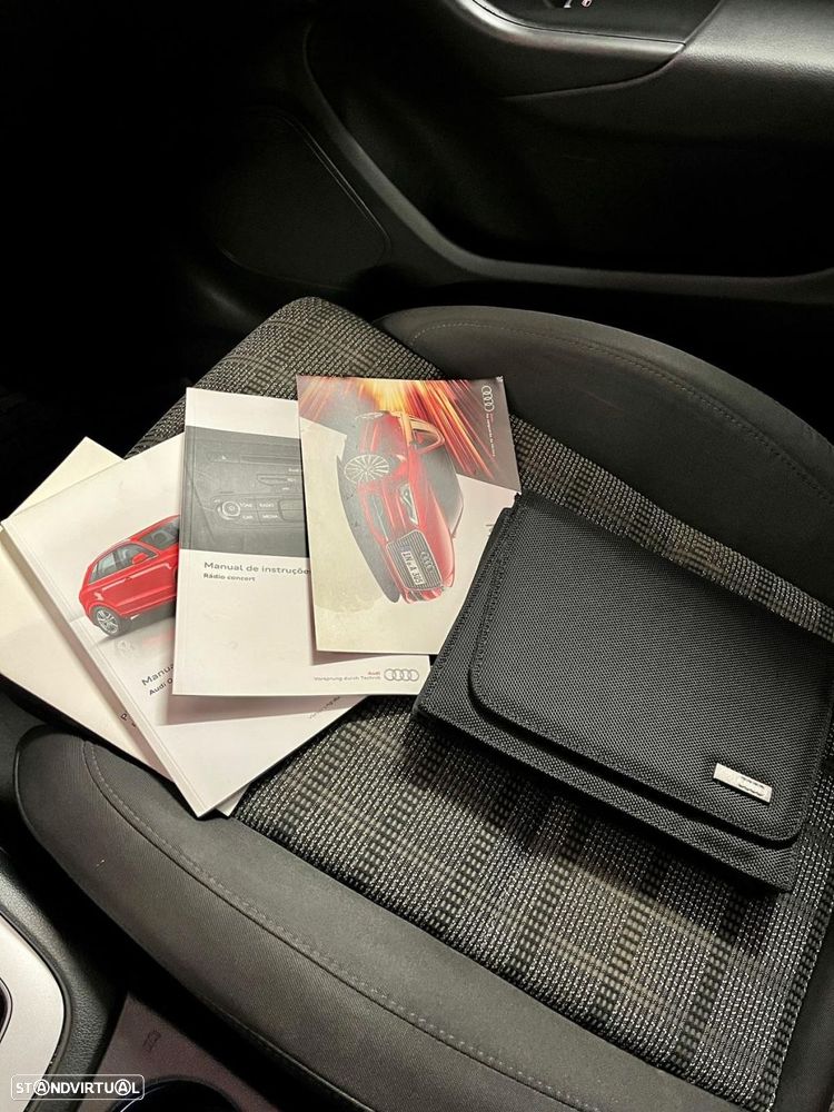 Audi Q3 2.0 TDI S-line - 38