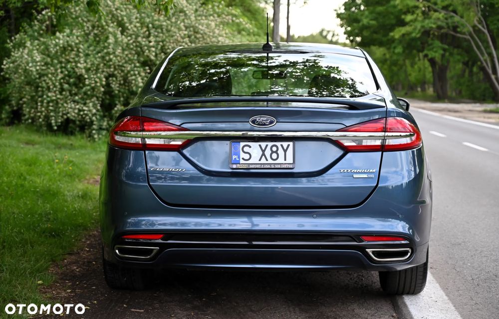 Ford Fusion 2.0 EcoBoost Titanium - 24