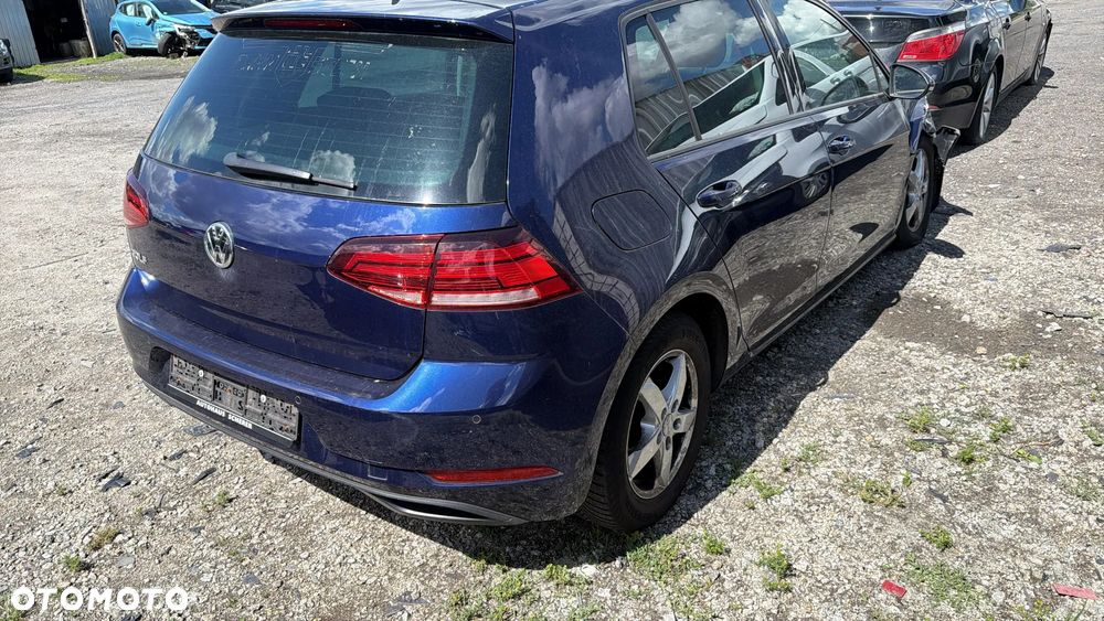 Volkswagen Golf 1.0 TSI City - 11