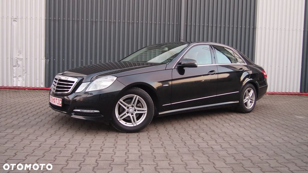 Mercedes-Benz Klasa E 200 CGI BlueEFFICIENCY Automatik Avantgarde - 13