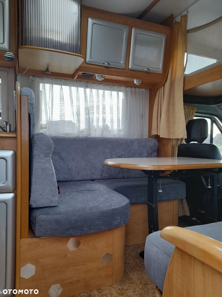 Mercedes-Benz Sprinter - 16