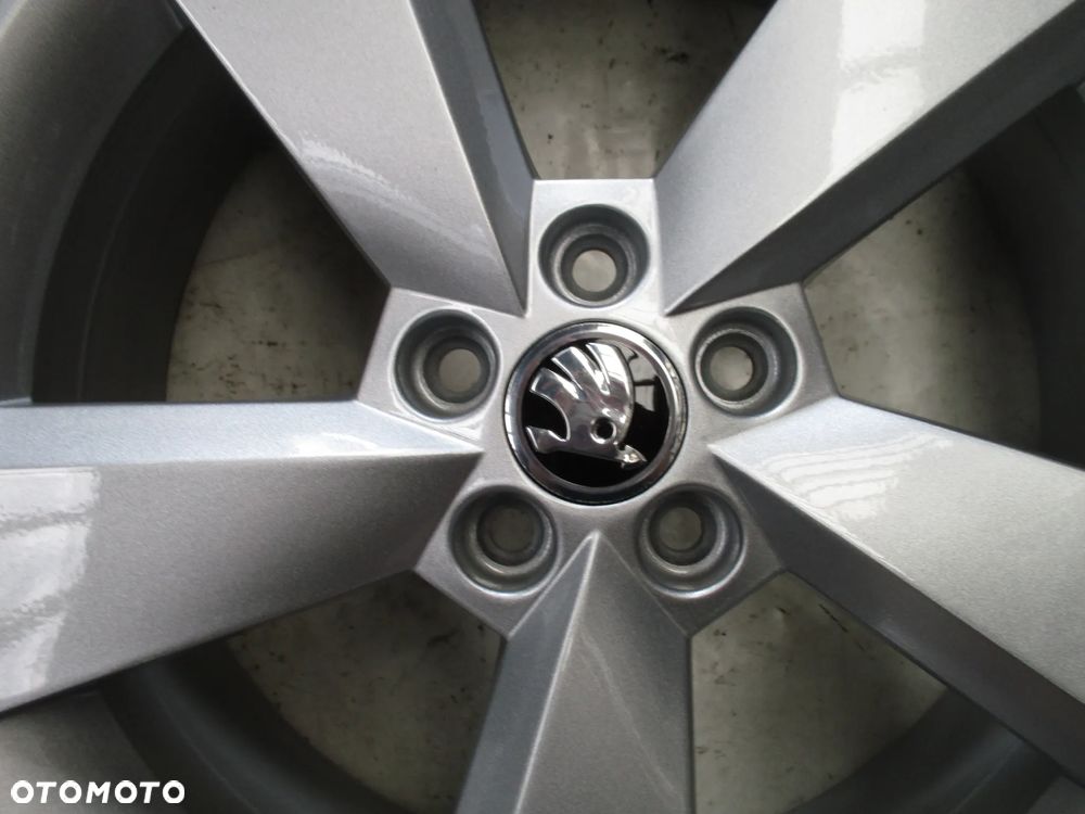 FELGI ALUMINIOWE 17 SKODA FABIA II FABIA III ET46 - 3