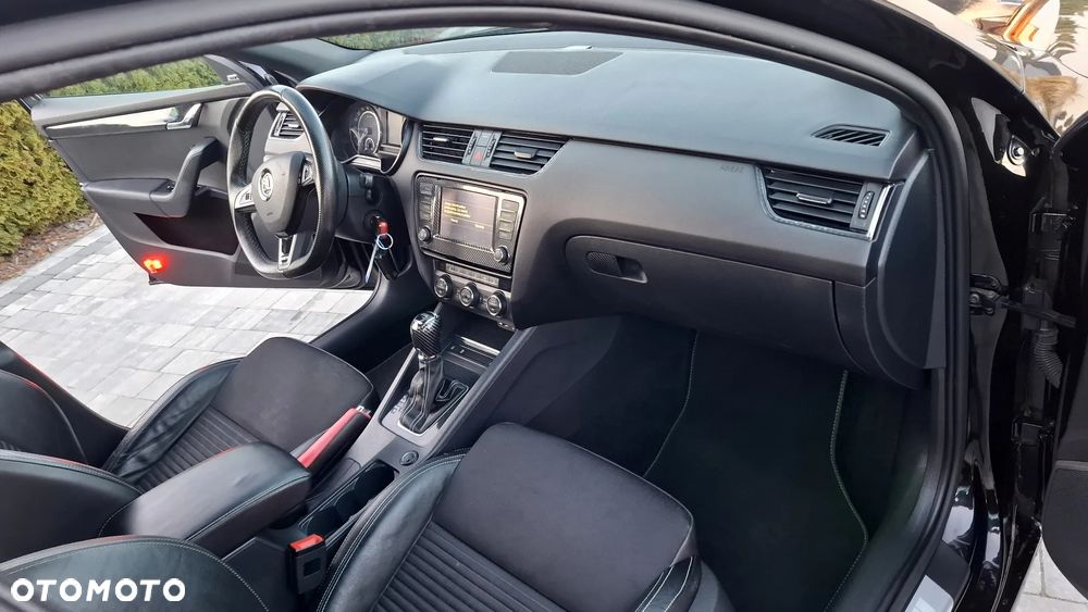 Skoda Octavia 2.0 TDI (Green tec) DSG RS - 25