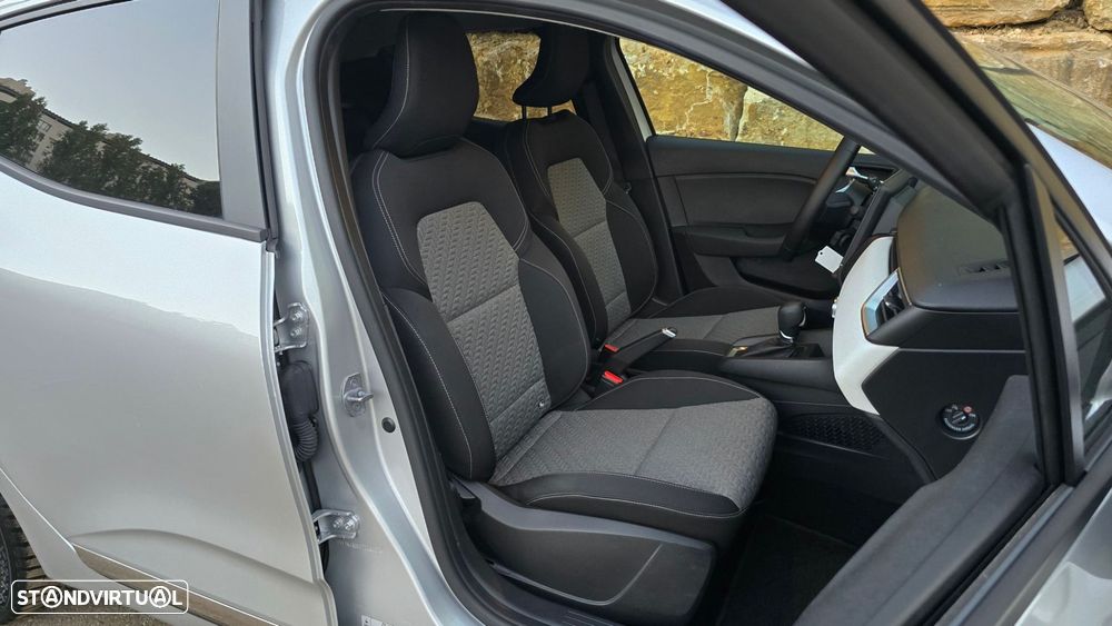 Renault Clio 1.6 E-Tech Full Hybrid Techno - 44
