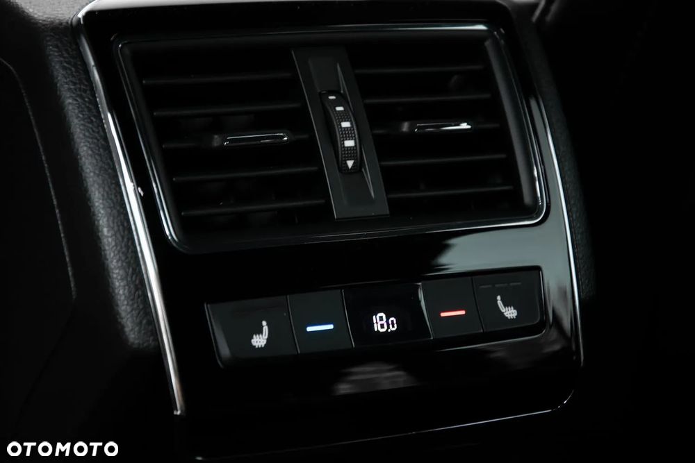 Skoda Superb 2.0 TDI 4x4 DSG L&K - 21