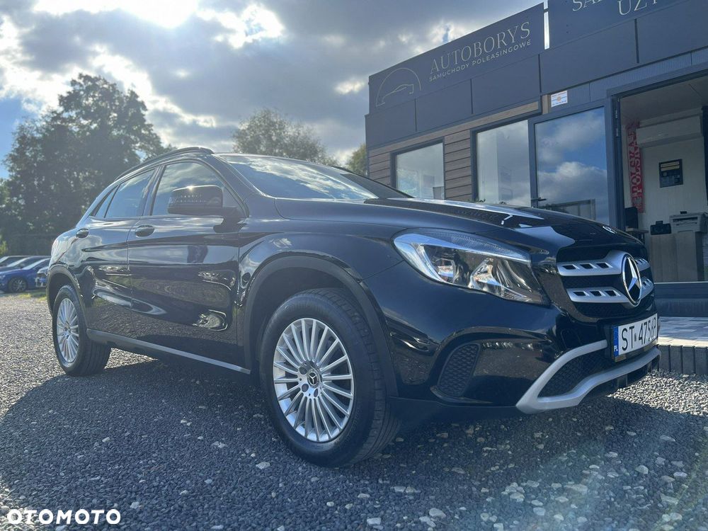 Mercedes-Benz GLA 180 7G-DCT - 3