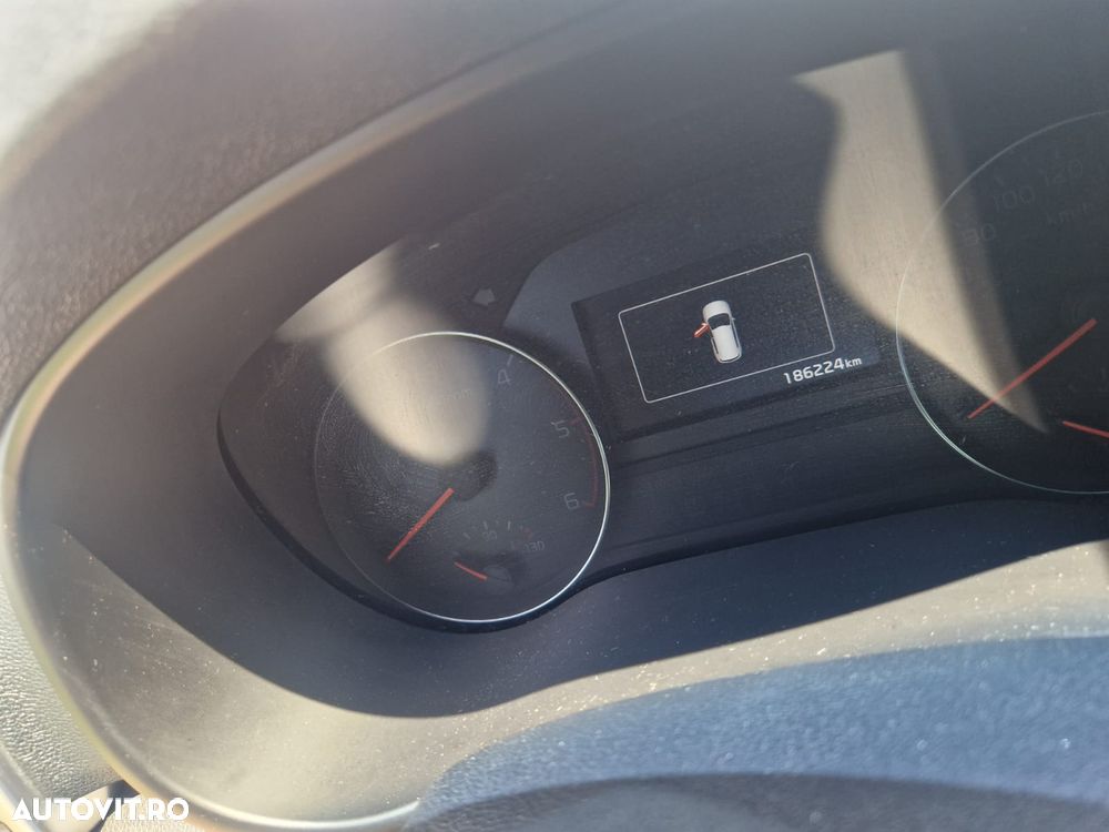 Kia Sportage 2.0 DSL 6AT 4x4 Style - 6