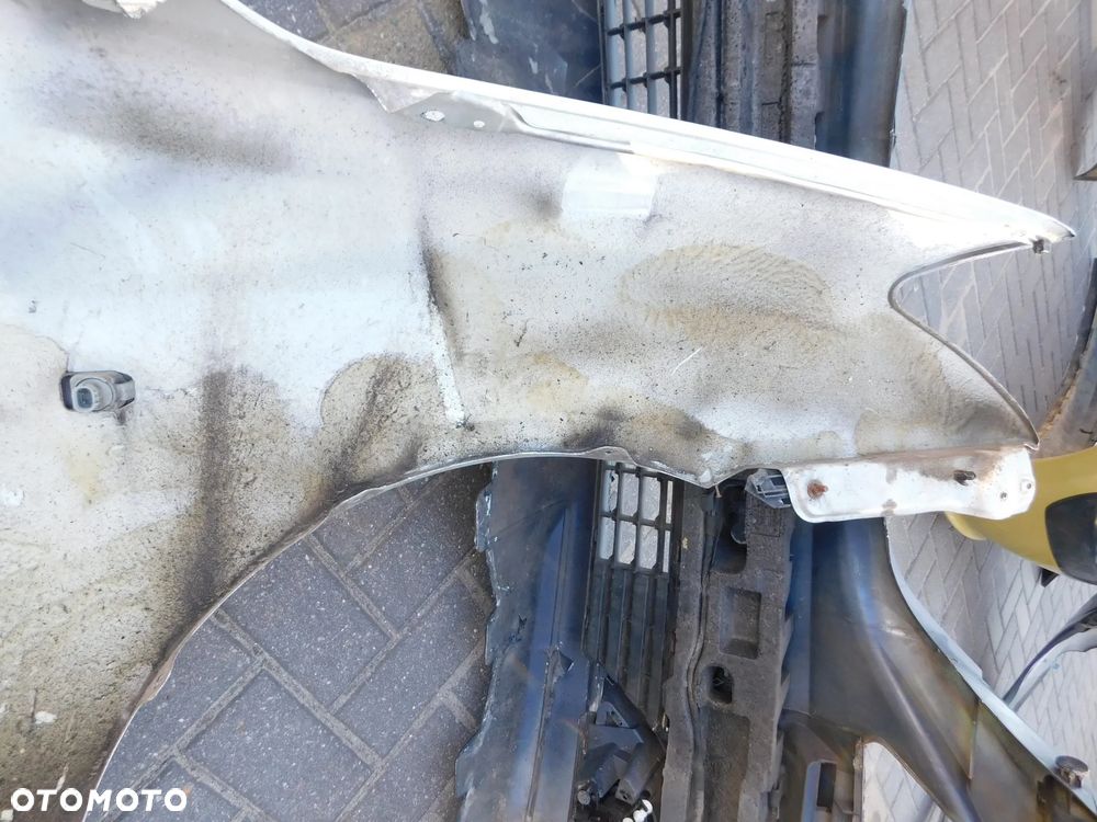 błotnik lewy przód TOYOTA COROLLA E12 HB  EU 1C0 - 10
