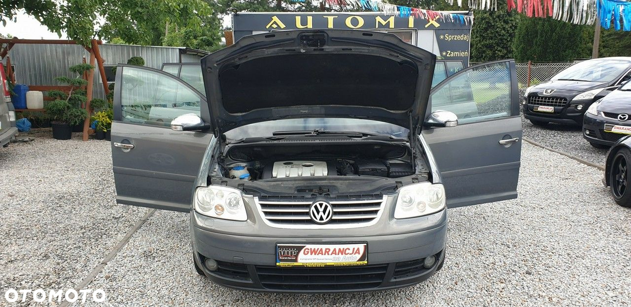 Volkswagen Touran - 19