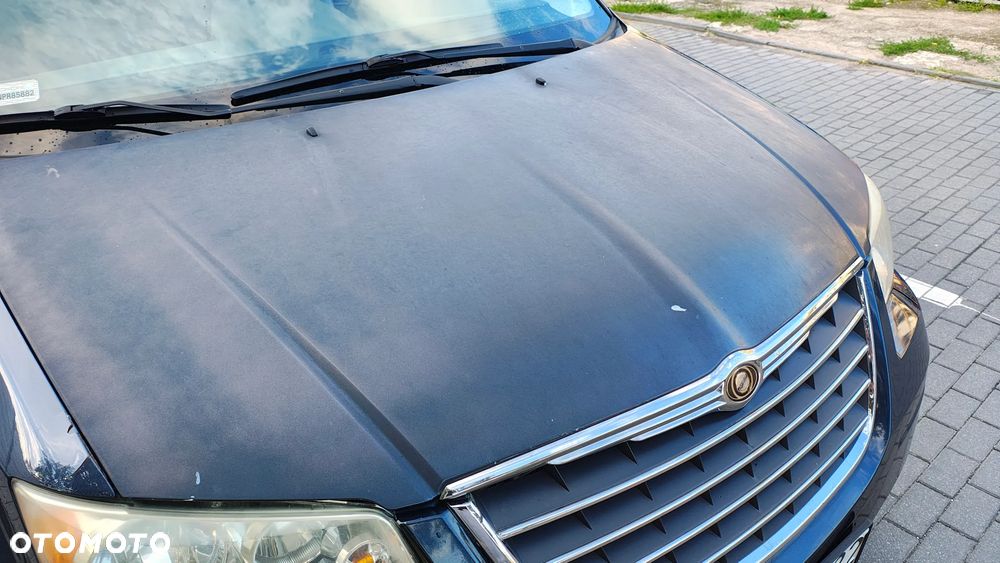 Chrysler Town & Country - 14