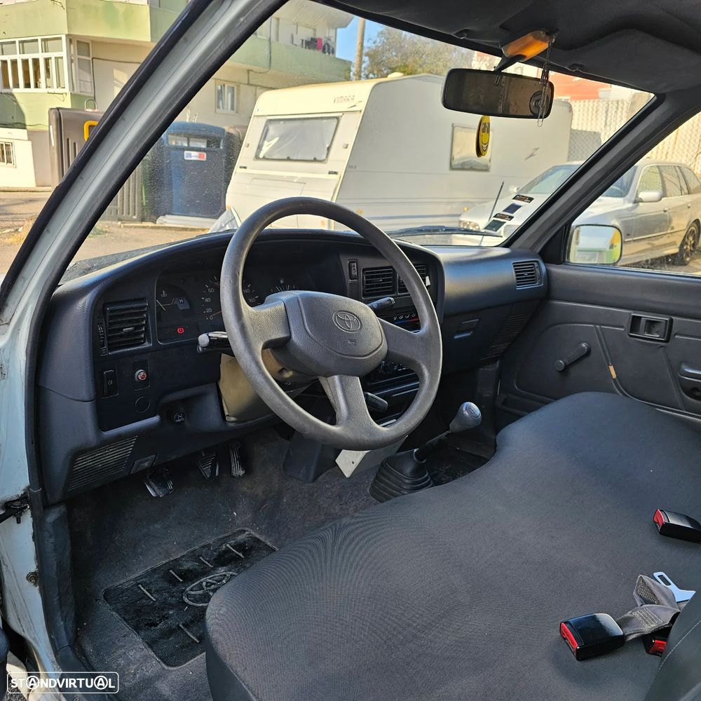 Toyota Hilux FRIGORÍFICA - 12