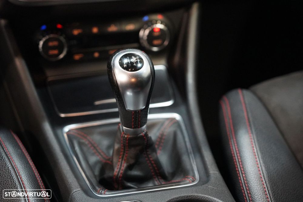 Mercedes-Benz GLA 180 CDI AMG Line - 38