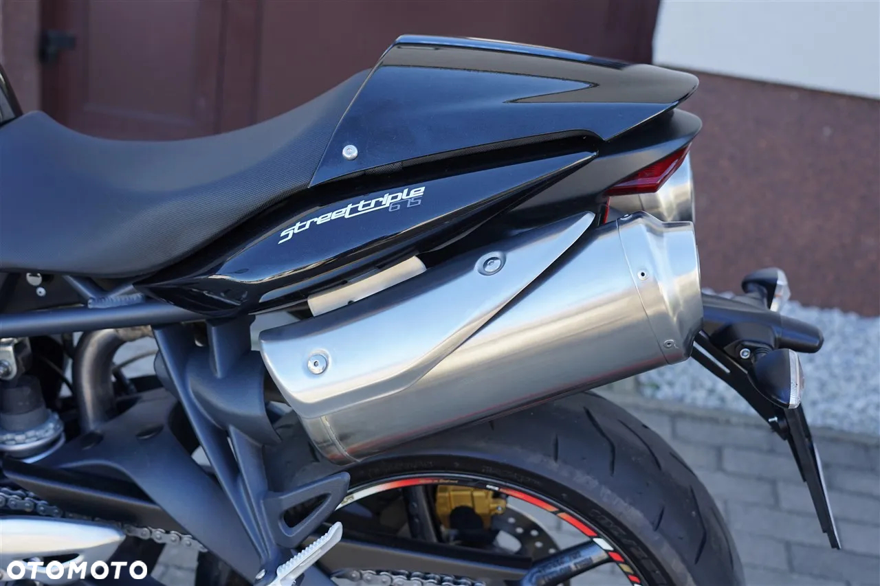 Triumph Street Triple - 25