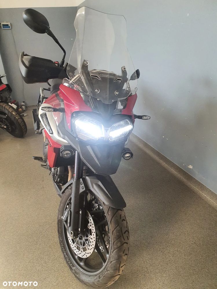 Triumph Tiger - 1
