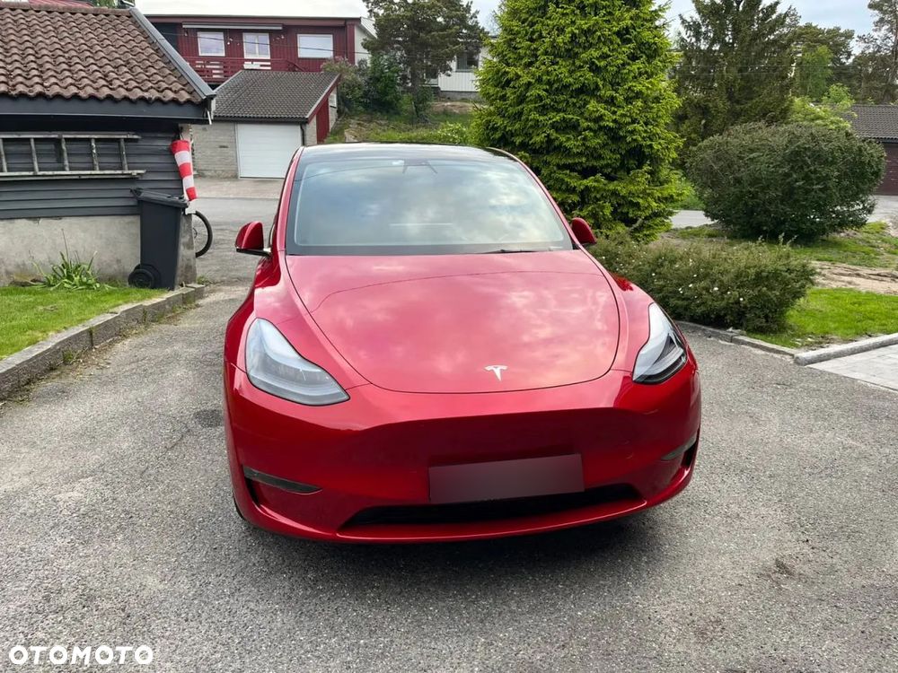 Tesla Model Y Long Range Dual Motor AWD - 2