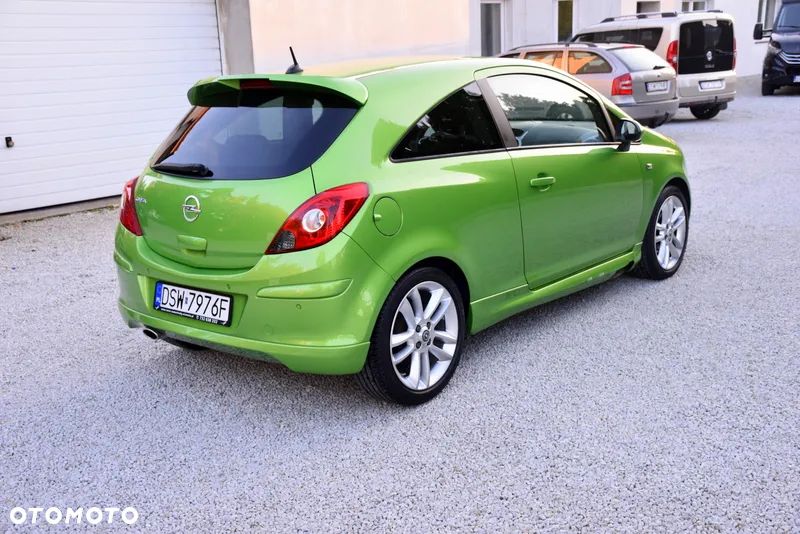 Opel Corsa 1.4 16V Edition 150 - 7