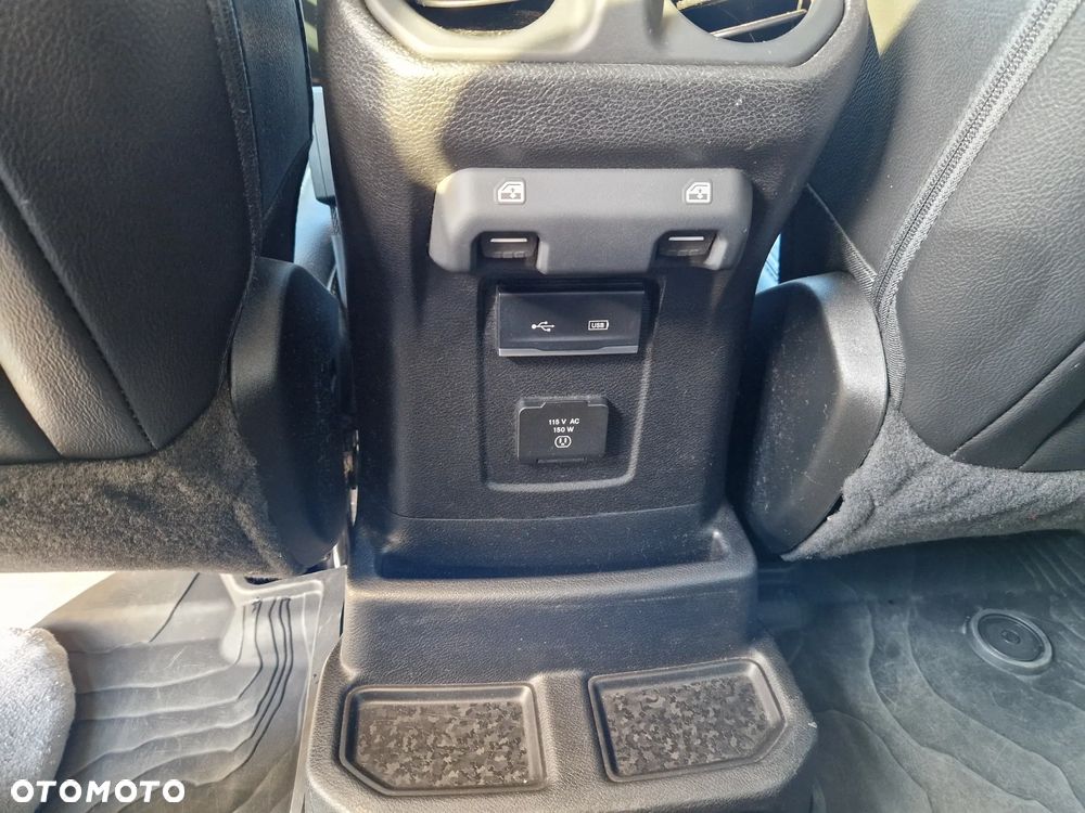 Jeep Wrangler 3.6 Unlim Sahara - 21