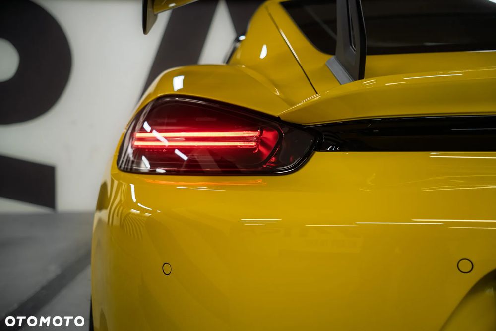 Porsche 718 Cayman - 23