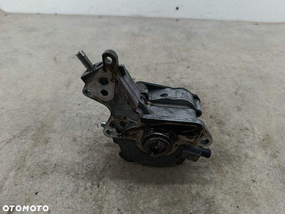 POMPA VACUM VW PASSAT B6 038145209H  LUK 2.0 TDI - 4