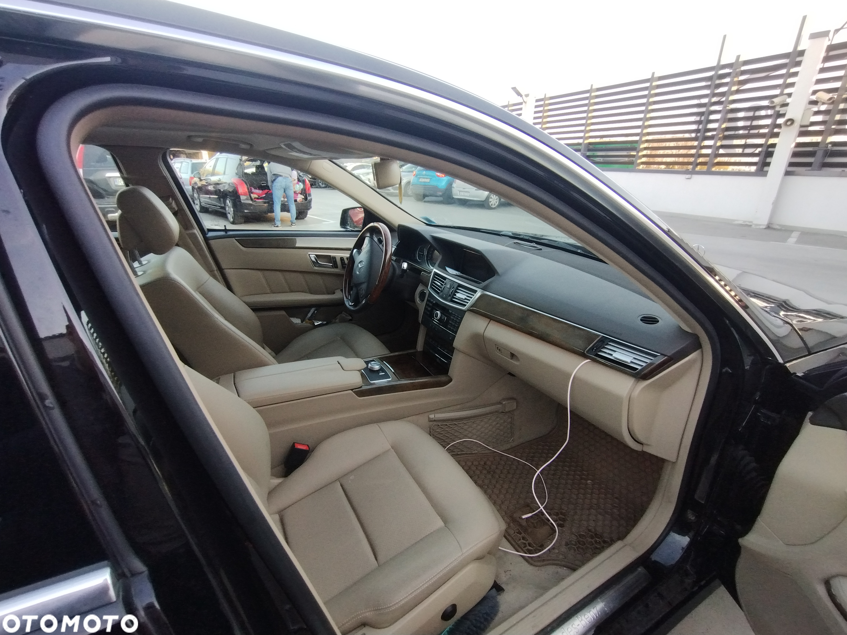 Mercedes-Benz Klasa E 350 4Matic 7G-TRONIC - 9