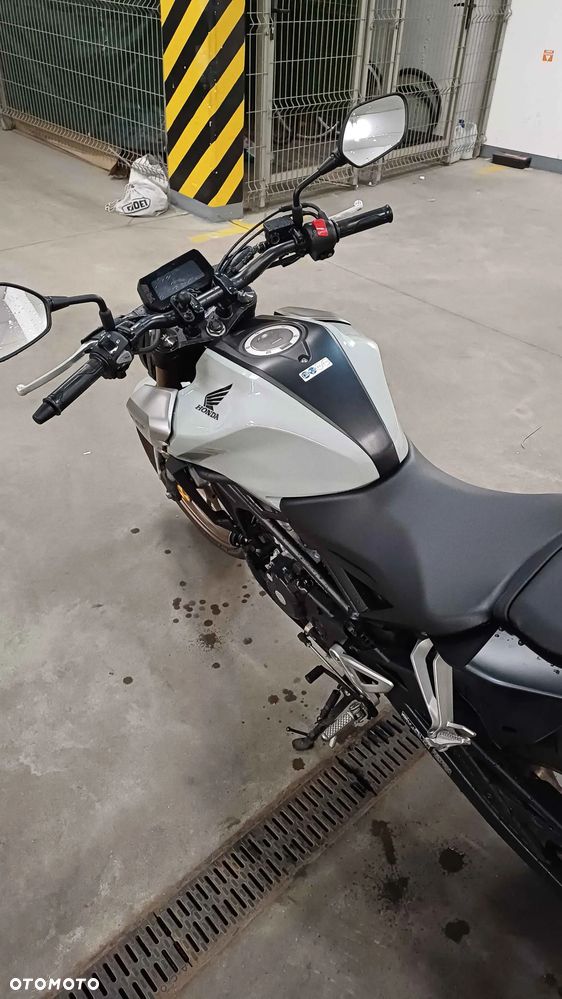 Honda CB - 8
