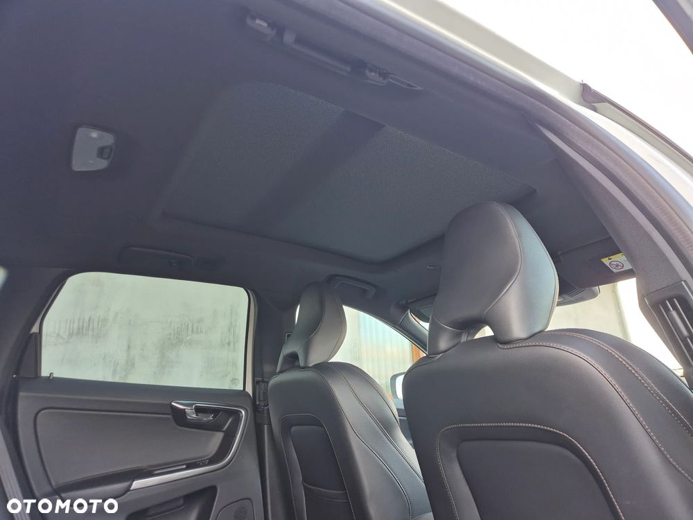 Volvo XC 60 D4 Geartronic Summum - 19