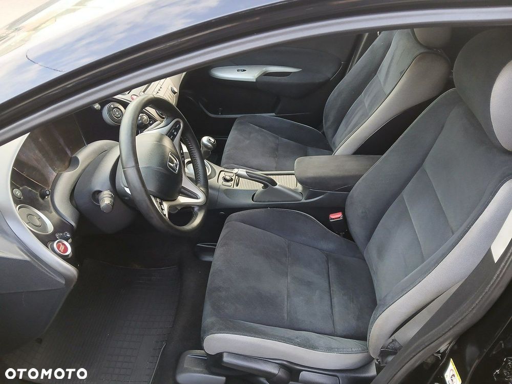 Honda Civic 1.8 Executive - 10