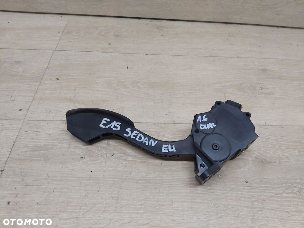Toyota Corolla E15 Auris I pedał gazu potencjometr 78110-12010 - 1
