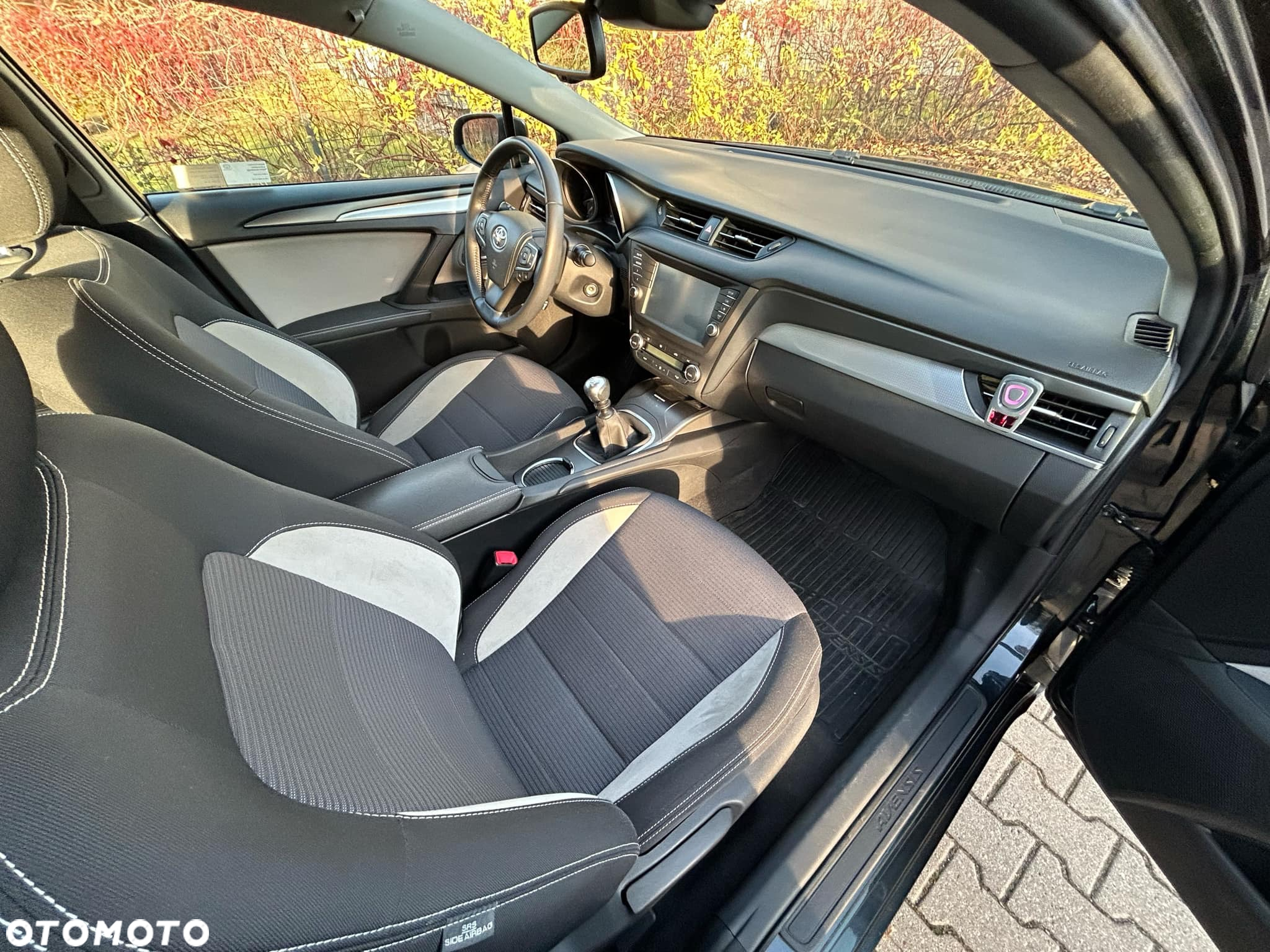 Toyota Avensis 2.0 D-4D Selection - 10