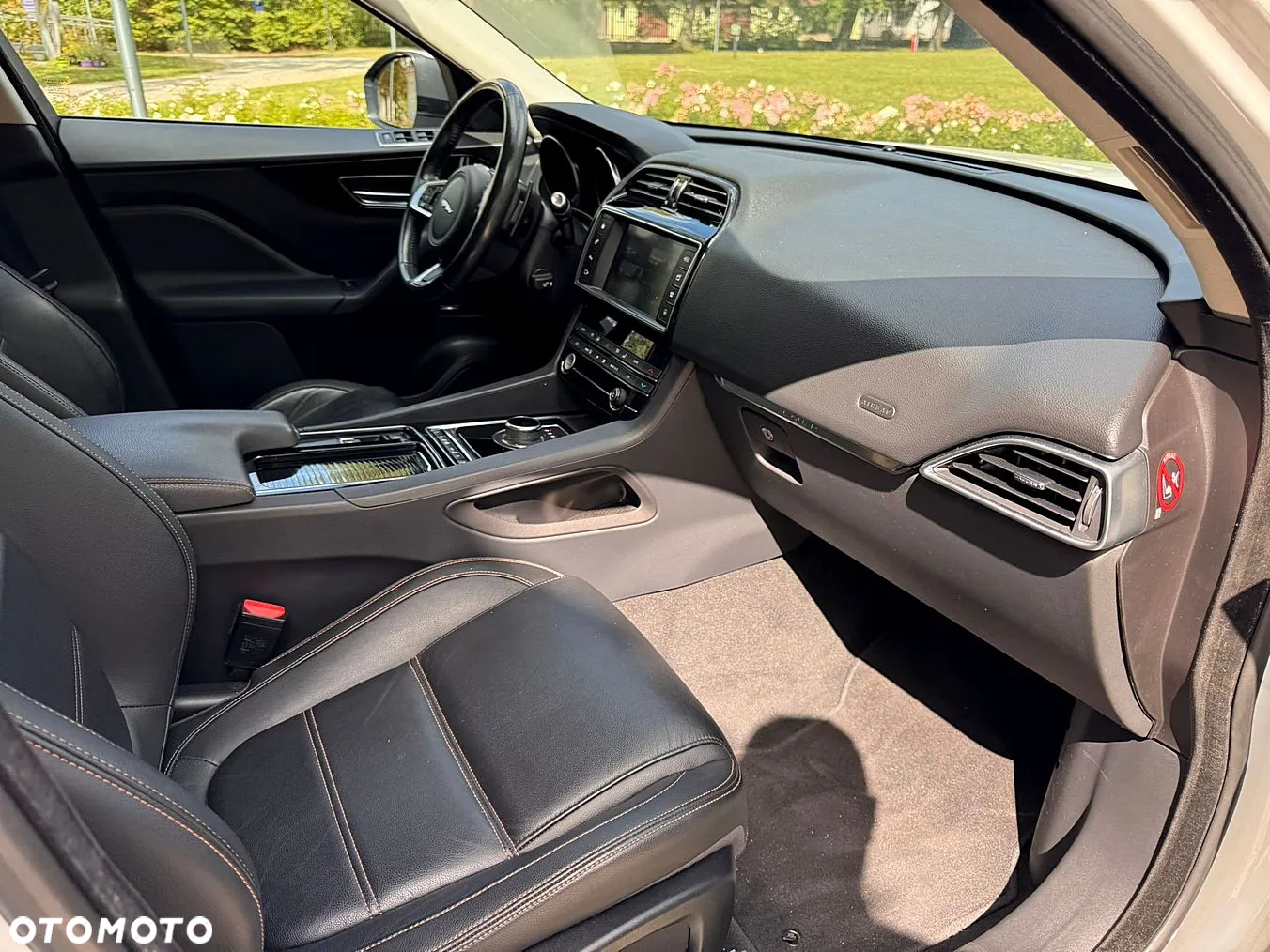 Jaguar F-Pace 2.0 i4D AWD Prestige - 12