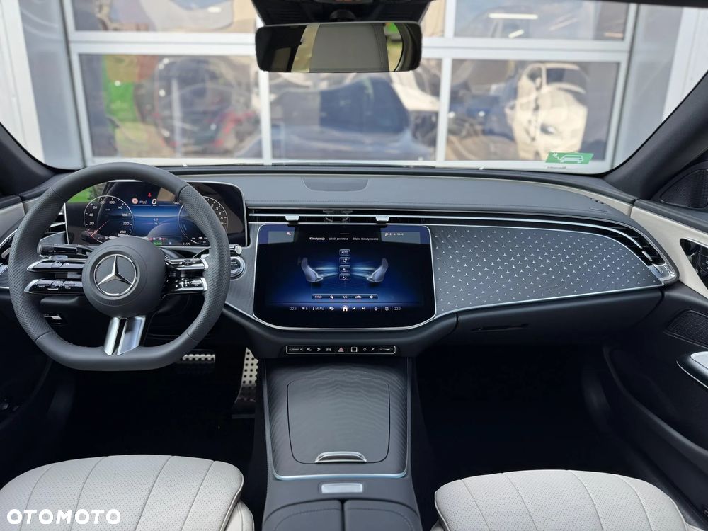 Mercedes-Benz Klasa E 300 PHEV 4-Matic AMG 9G-Tronic - 15