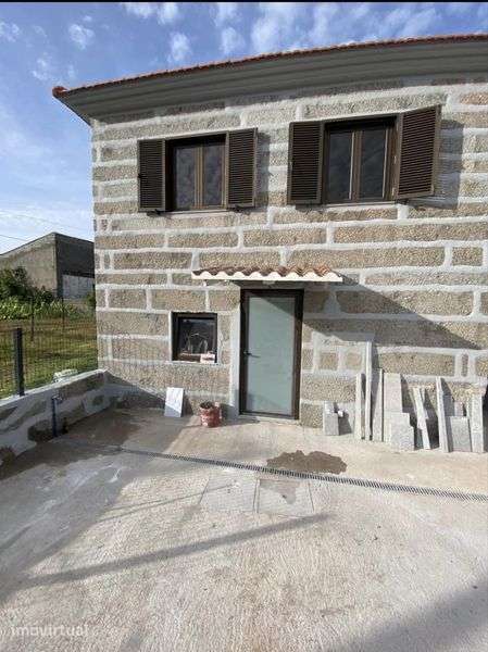 Casa com 2 habitacões T3 e T2+1 - Grande imagem: 2/6