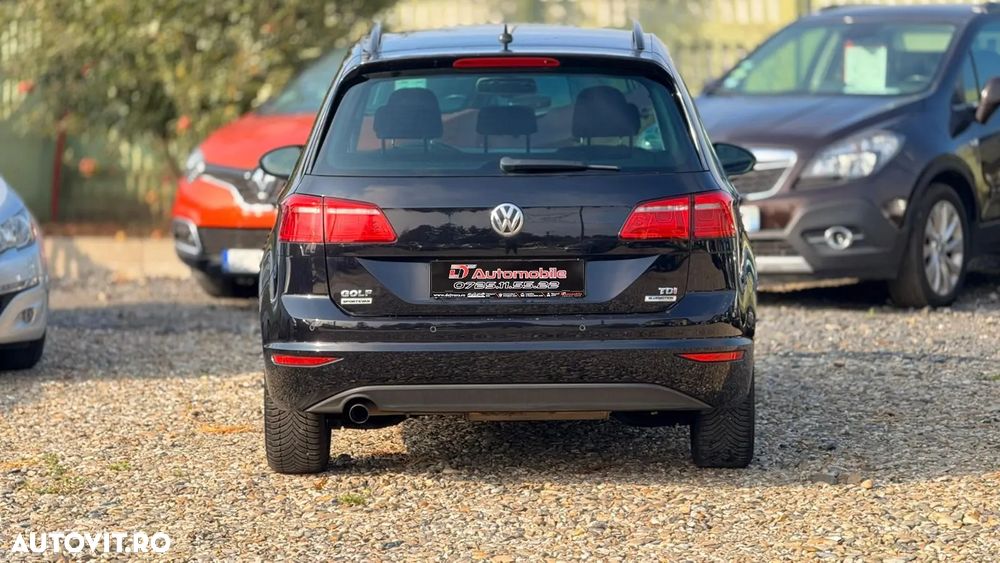 Volkswagen Golf 1.6 TDI BlueMotion Technology Comfortline - 8