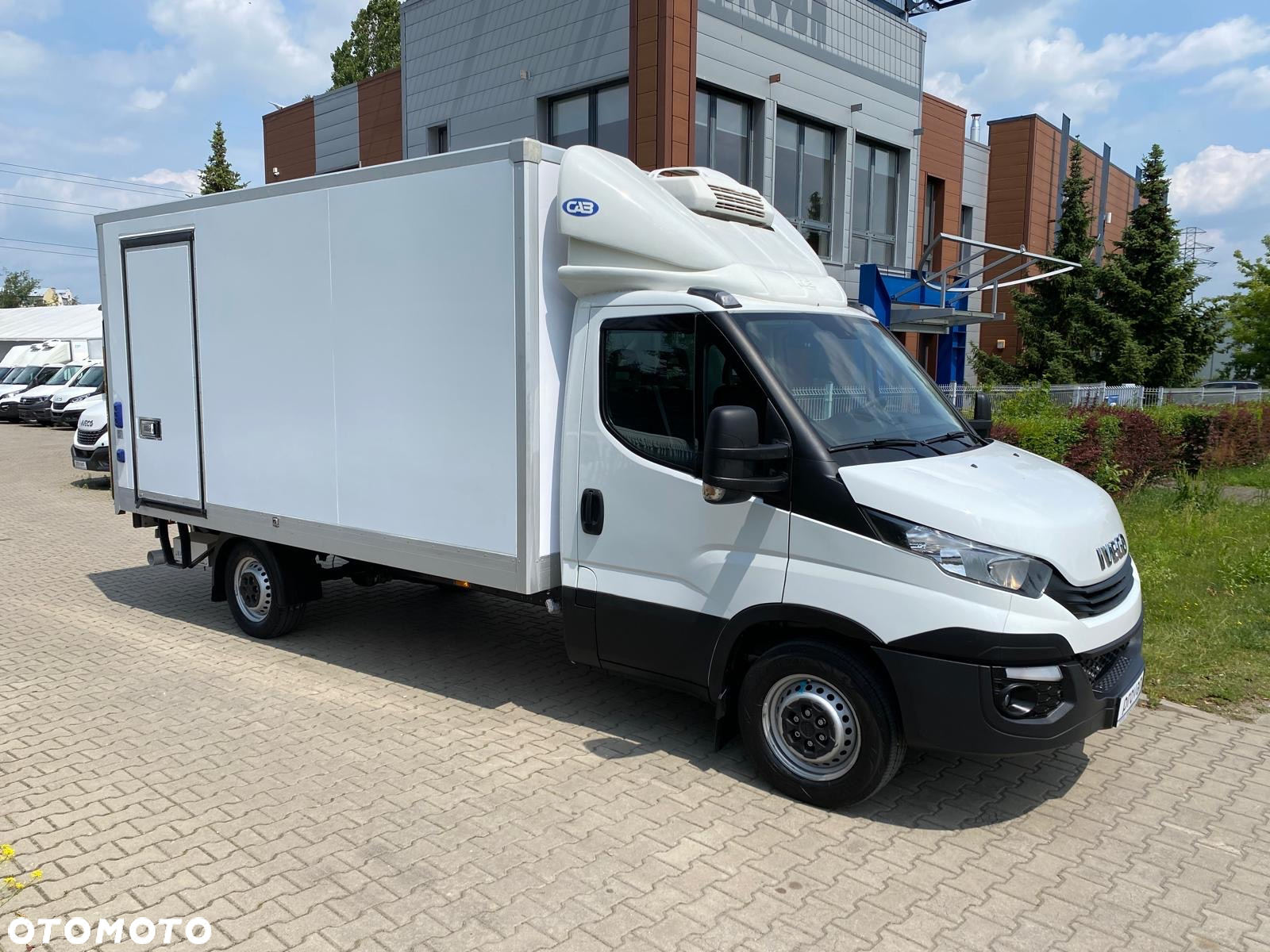 Iveco DAILY 35-160 HI-MATIC CHŁODNIA 8EP THERMO KING V300 MAX WINDA ZEPRO - 4