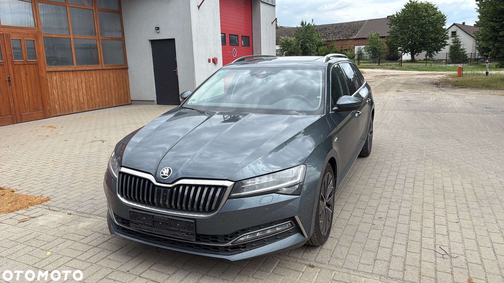 Skoda Superb Combi 2.0 TSI 4x4 DSG L&K - 2