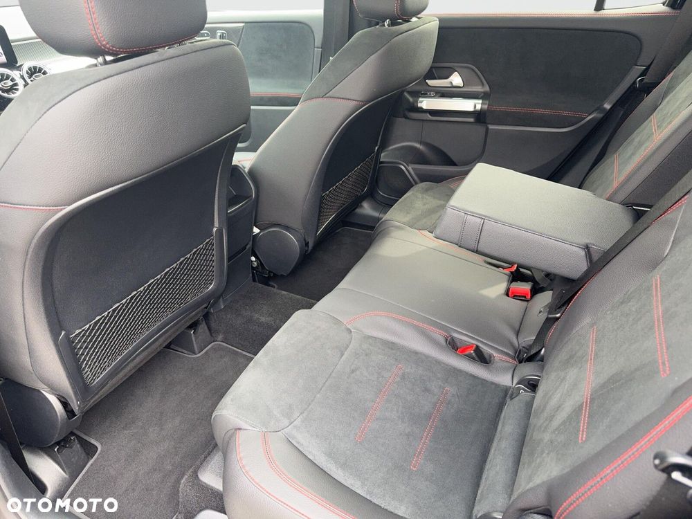 Mercedes-Benz GLB 200 AMG Line 7G-DCT - 18