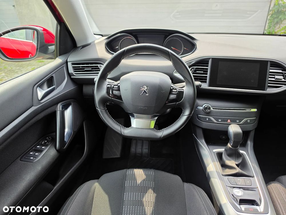 Peugeot 308 1.6 BlueHDi Allure S&S EAT6 - 11