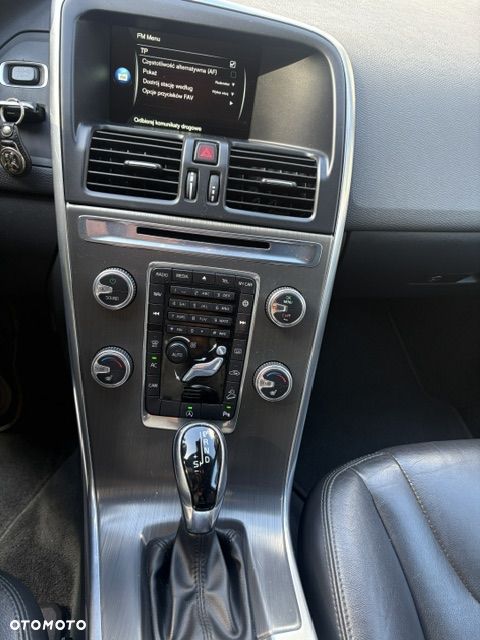 Volvo XC 60 D5 AWD Momentum - 11
