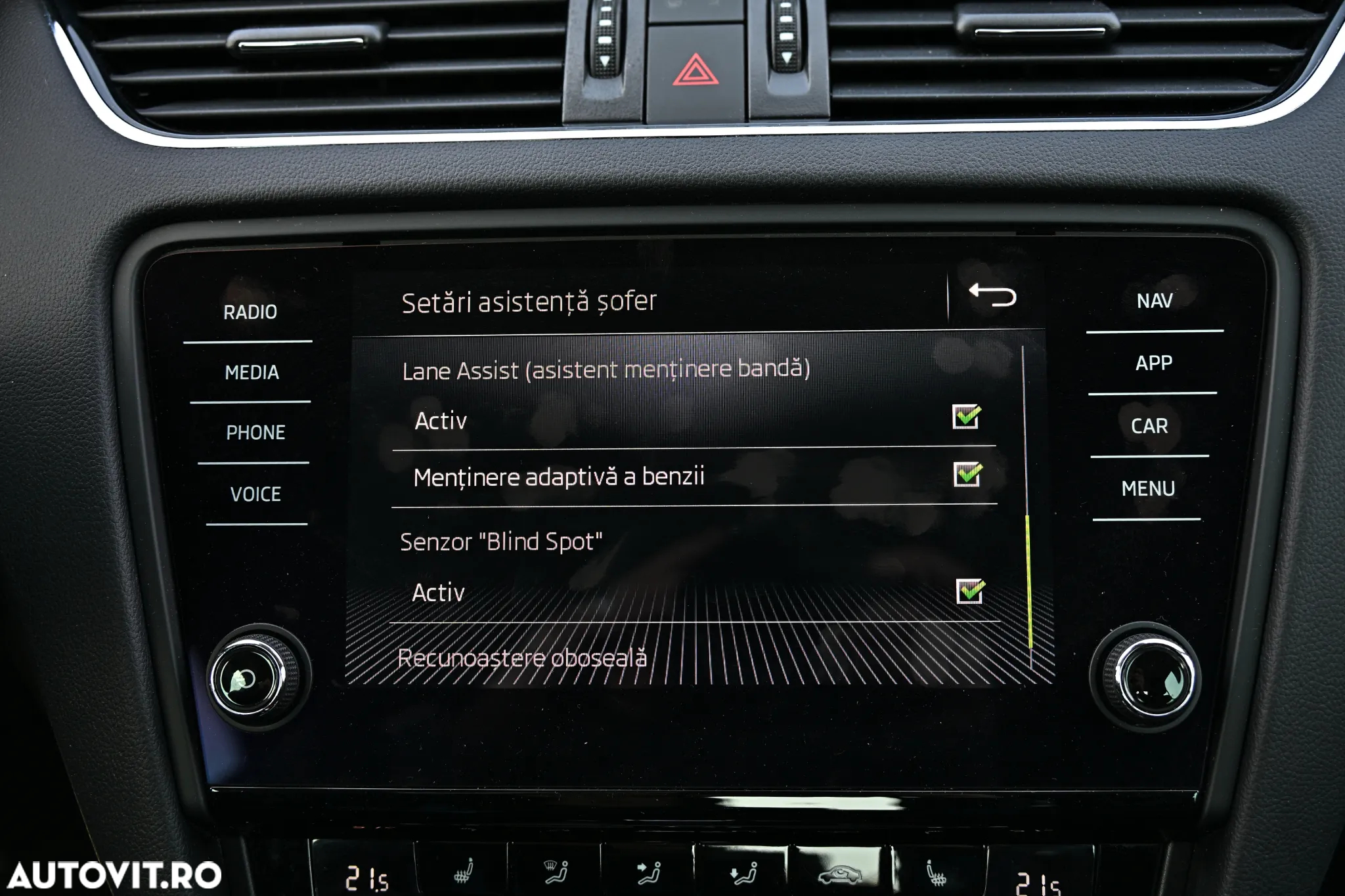 Skoda Octavia 2.0 TDI DSG Style - 35