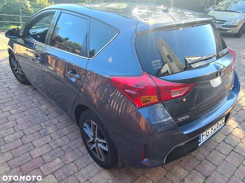 Toyota Auris 1.6 Premium - 8