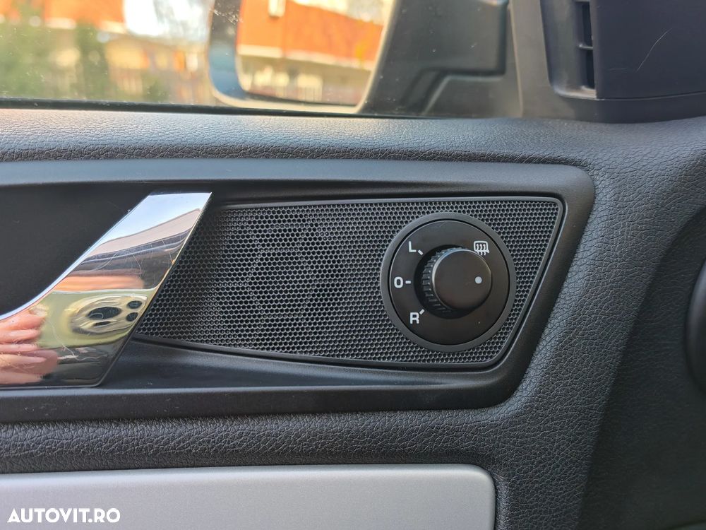 Skoda Octavia 1.6 MPI Ambiente - 31