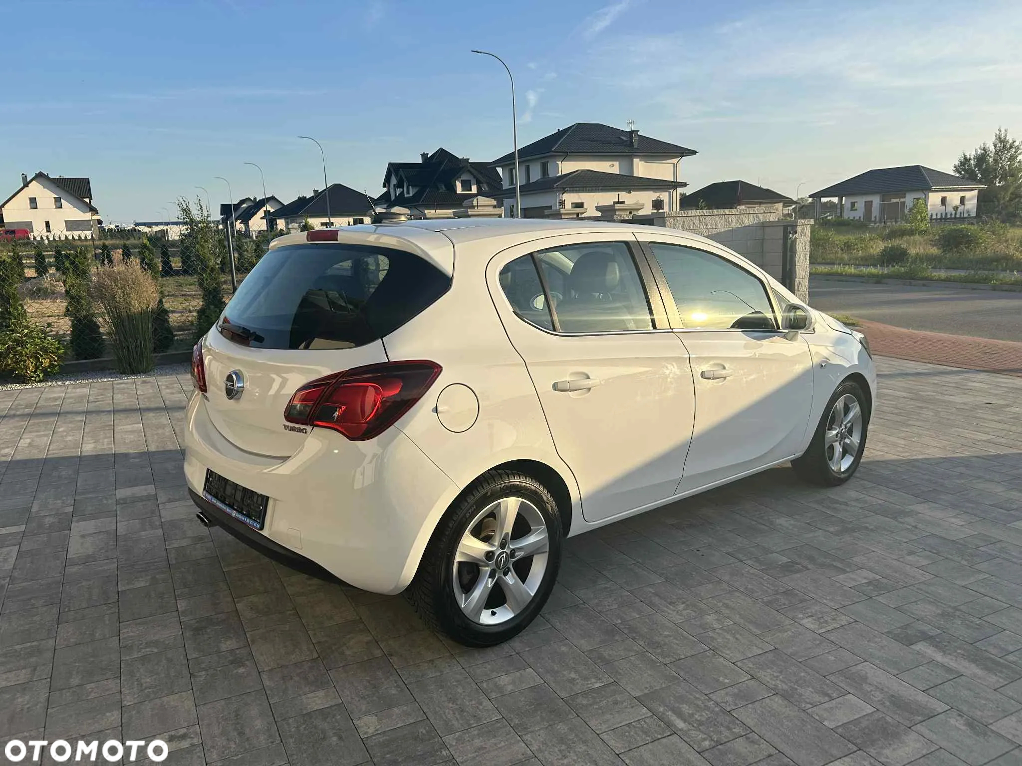 Opel Corsa 1.4 T Enjoy S&S - 9
