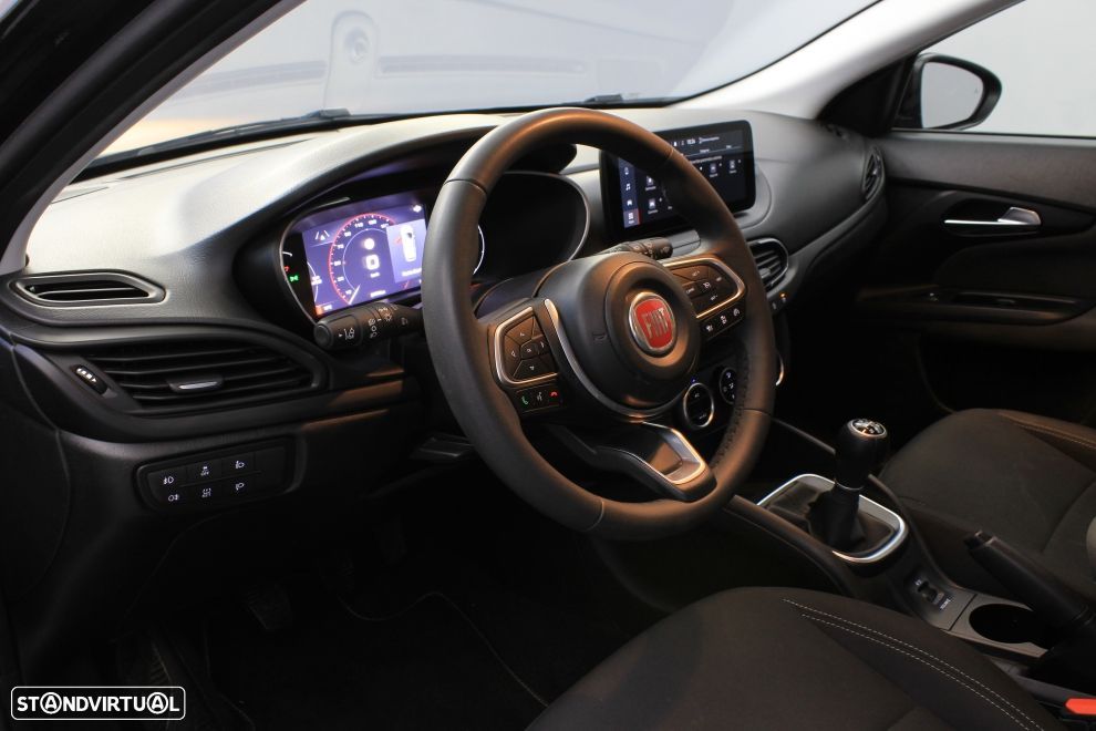 Fiat Tipo Station Wagon Cross 1.0 GSE T3 Cross - 24