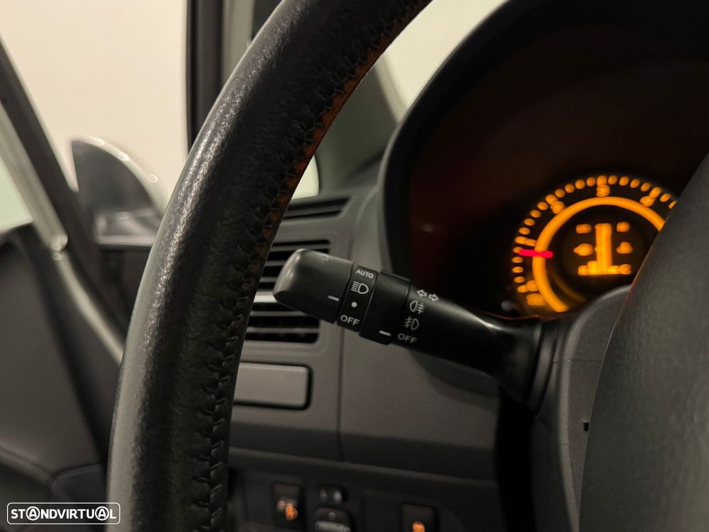 Toyota Auris 1.4 D-4D Sol - 34