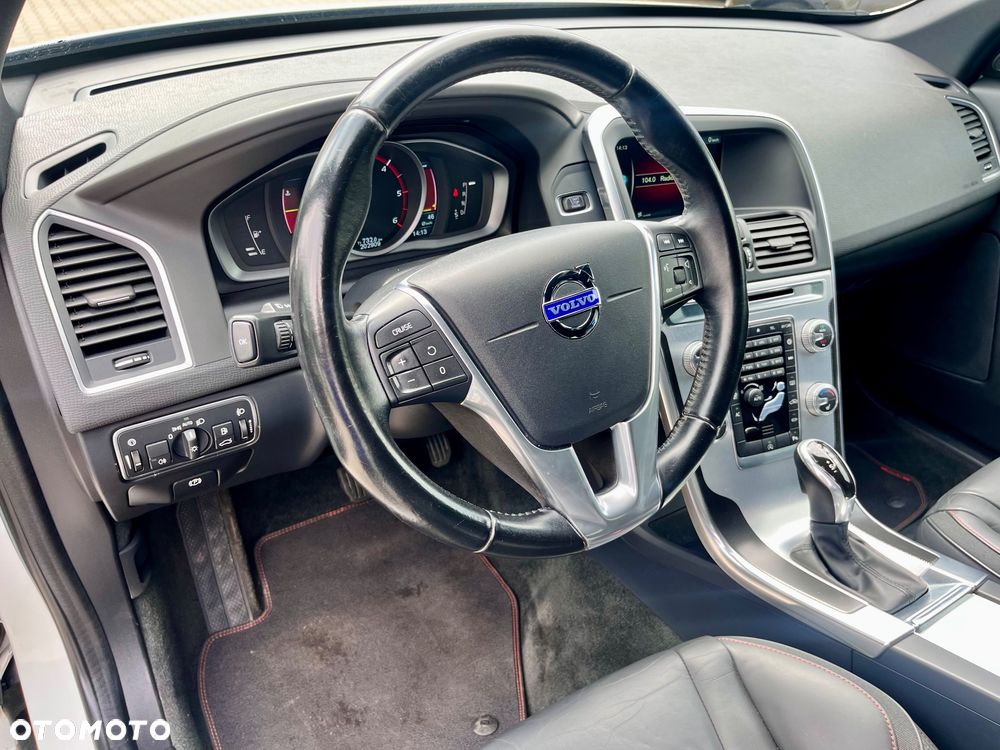Volvo XC 60 D4 Drive-E Ocean Race - 15